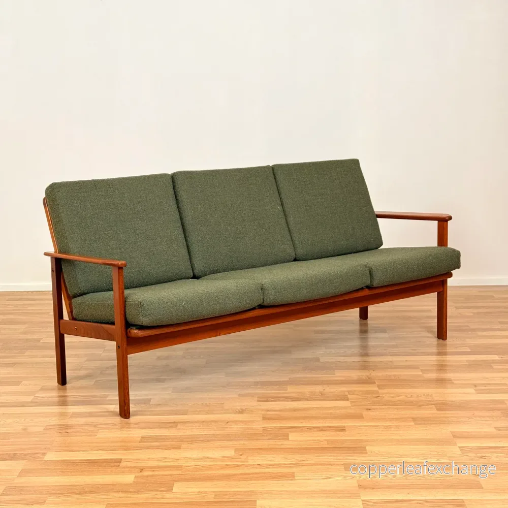 Svensk soffa i massiv teak Svensk soffa i massiv teak