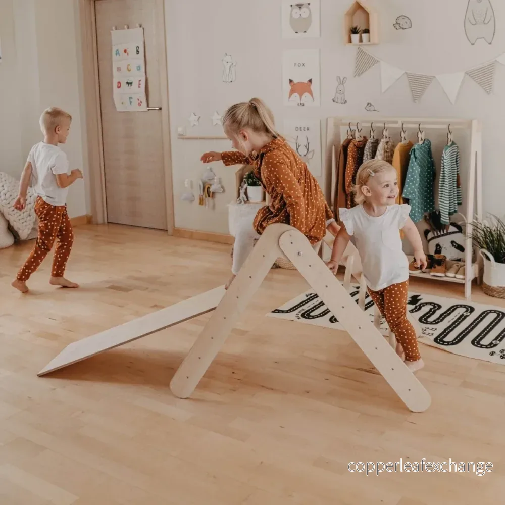 Montessori-klättertriangel med ramp – hopfällbar Montessori-klättertriangel med ramp – hopfällbar