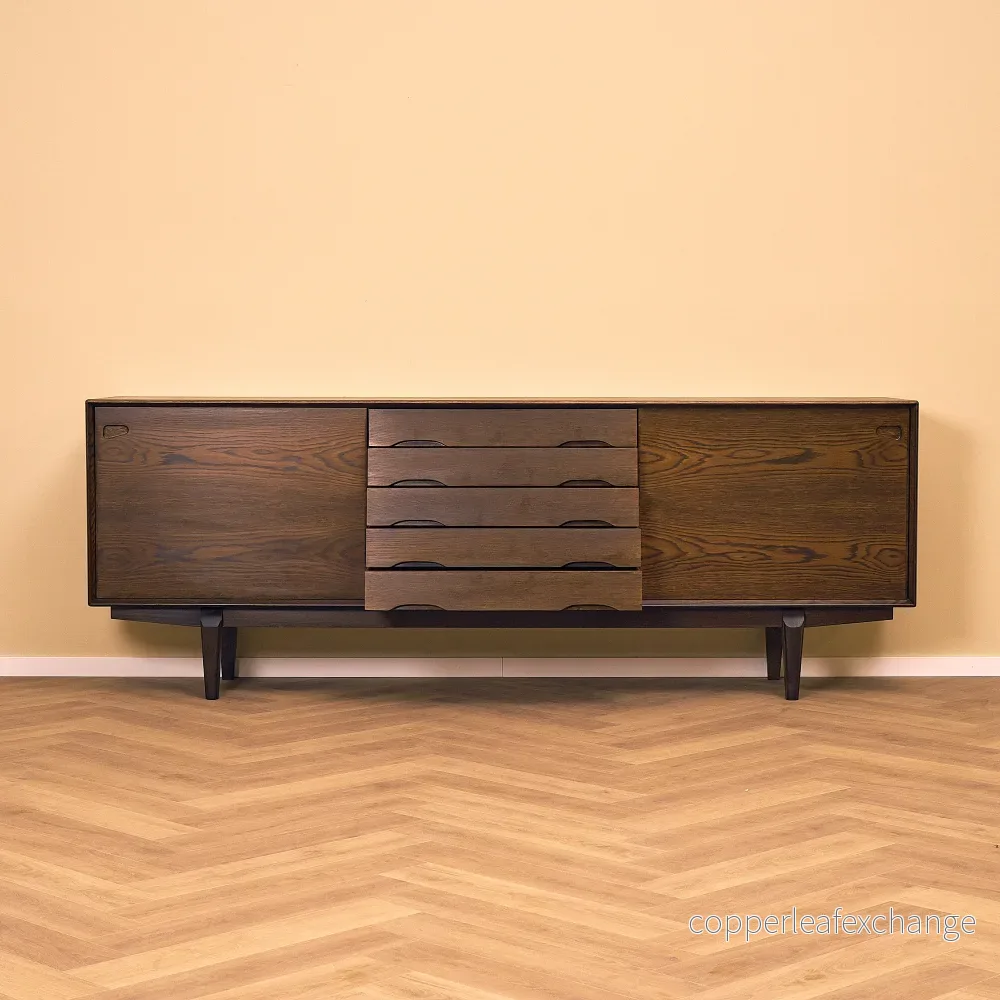 Danskt sideboard i ek av Henry Rosengren Hansen för Skovby - Bild 3