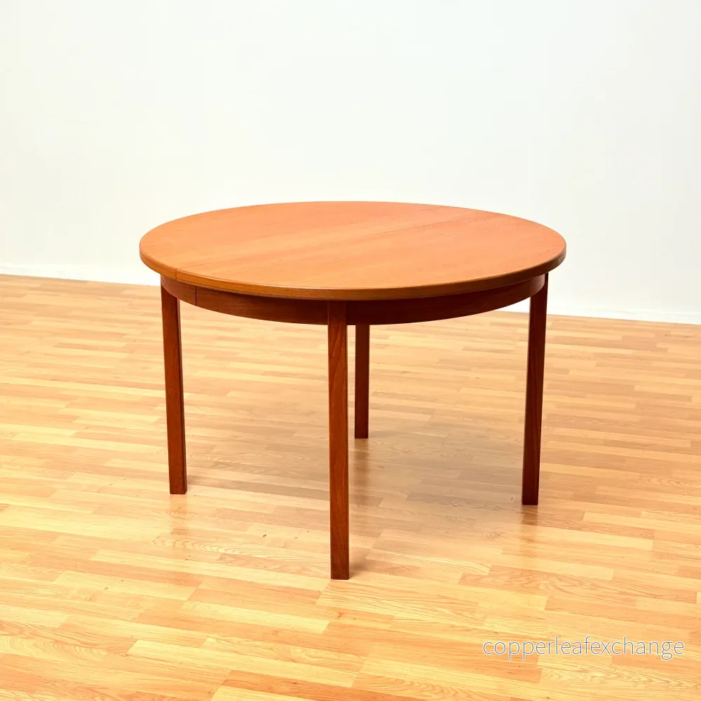 Svenskt runt matbord i teak Svenskt runt matbord i teak