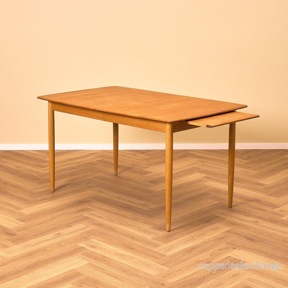 Svenskt matbord i teak och ek från AB Lammhults möbler - Bild 2