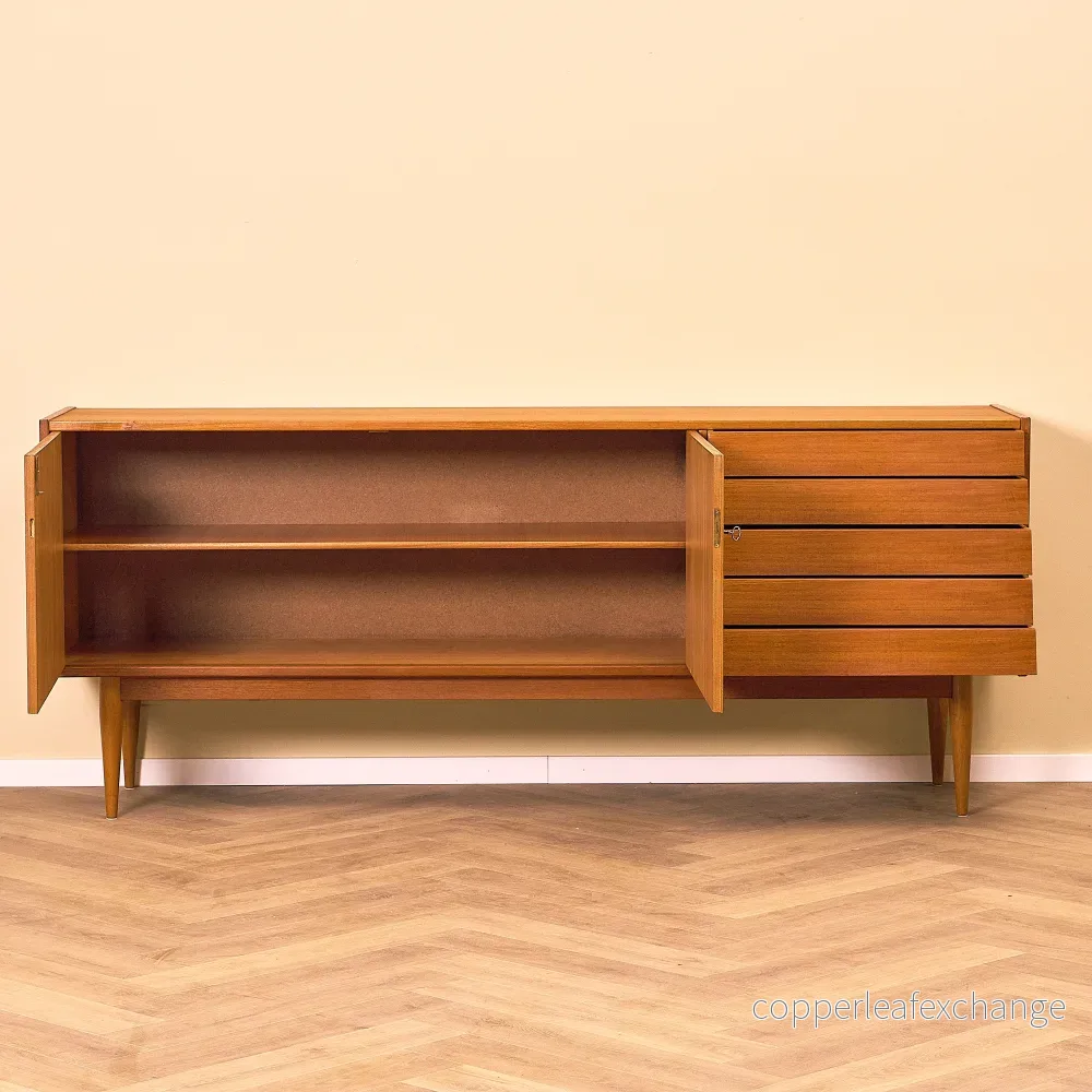 Svensk skänk i teak och bok av IKEA - Bild 2