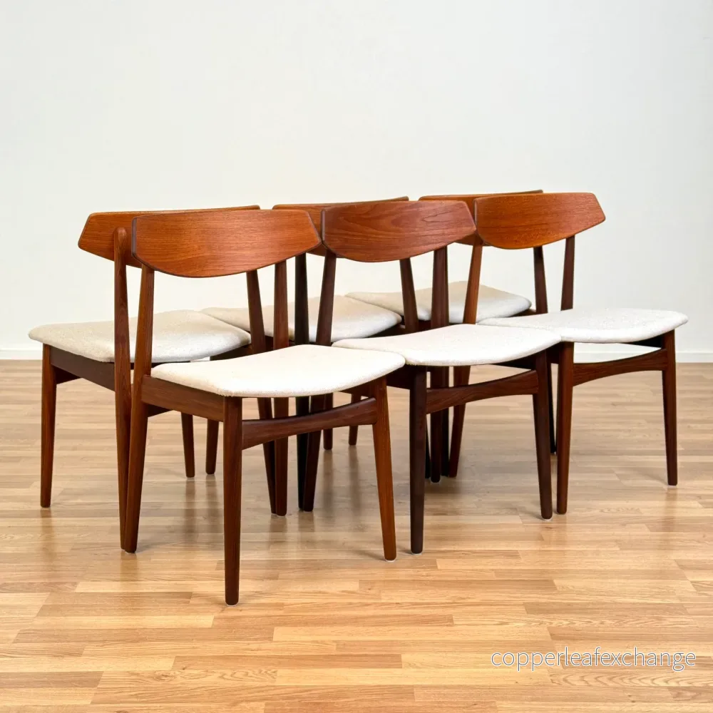 Set om 6 matstolar i teak och valnöt, 1950-60-tal, Danmark