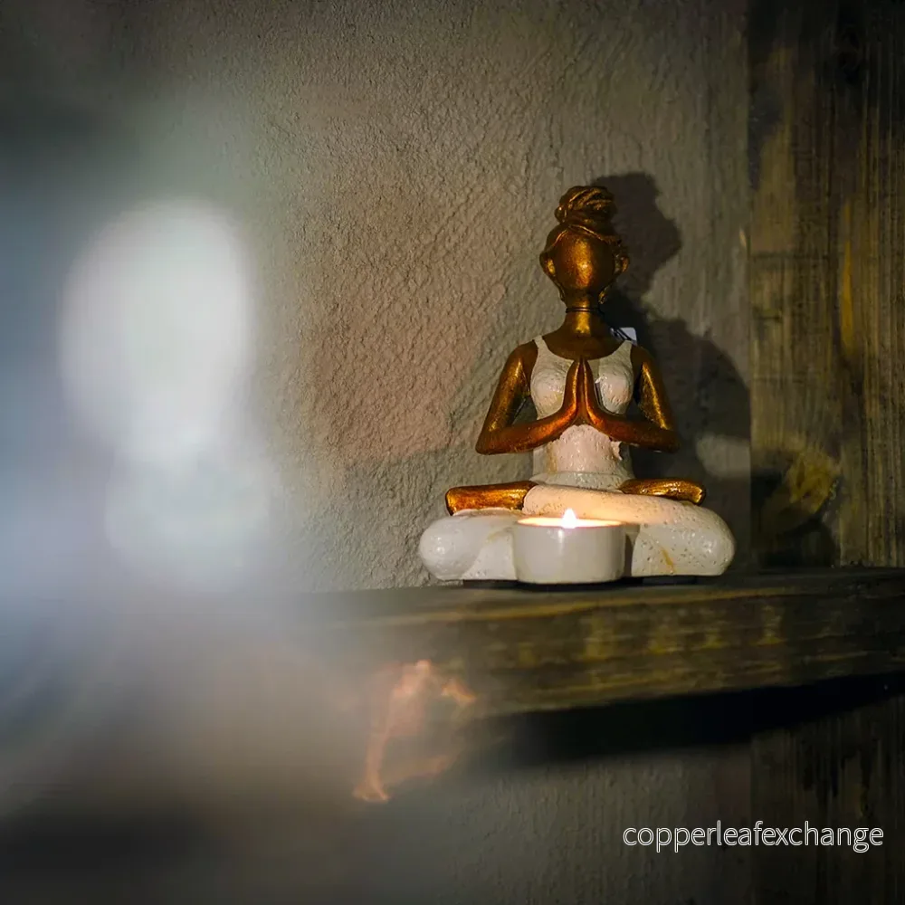 Ljushållare yogakvinna Ljushållare yogakvinna
