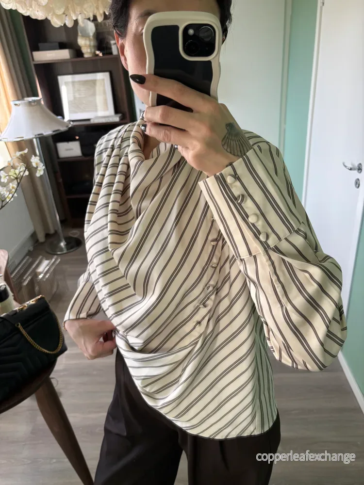 Helly Button Stripe Blouse - Off White - Bild 3