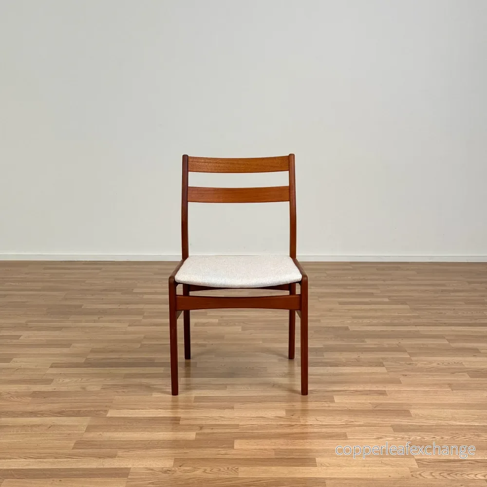Set om 4 matstolar i massiv teak, 1950-60-tal, Sverige - Bild 3
