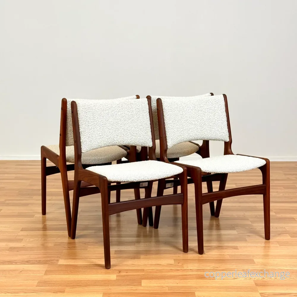 Set om 4 matstolar i massiv valnöt, av Erik Buch, 1950-60-tal, Danmark